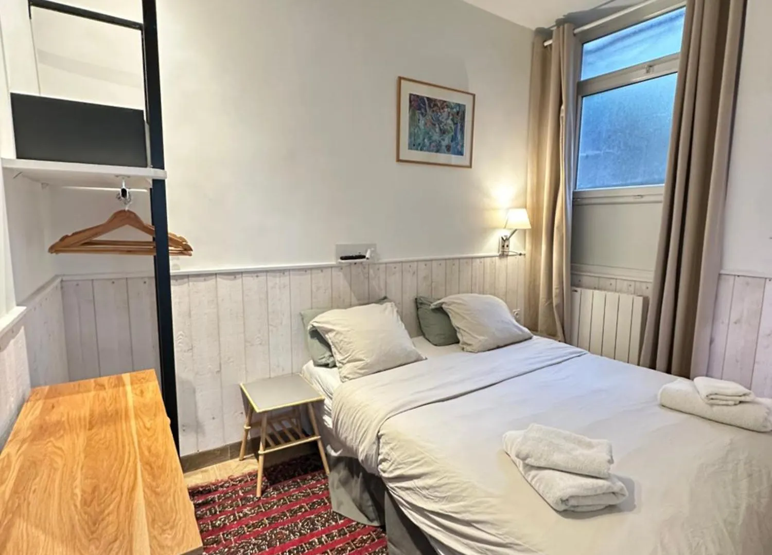 Charles V Marais Apartment 파리